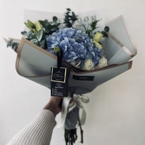 Ramo Hortensia y Rosas