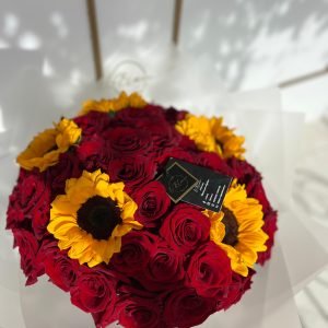 Ramo Mediano de Rosas y Girasoles